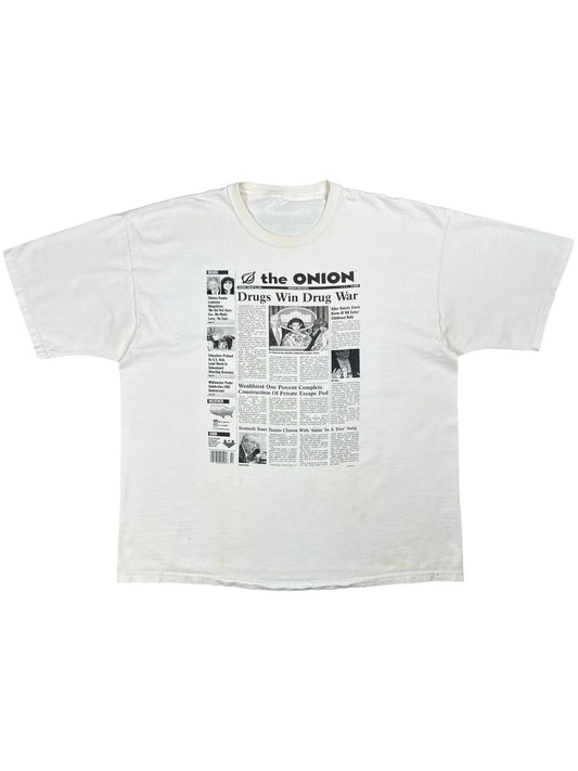 Vintage 1999 The Onion Drugs Win Drug War parody newspaper tee (XL)