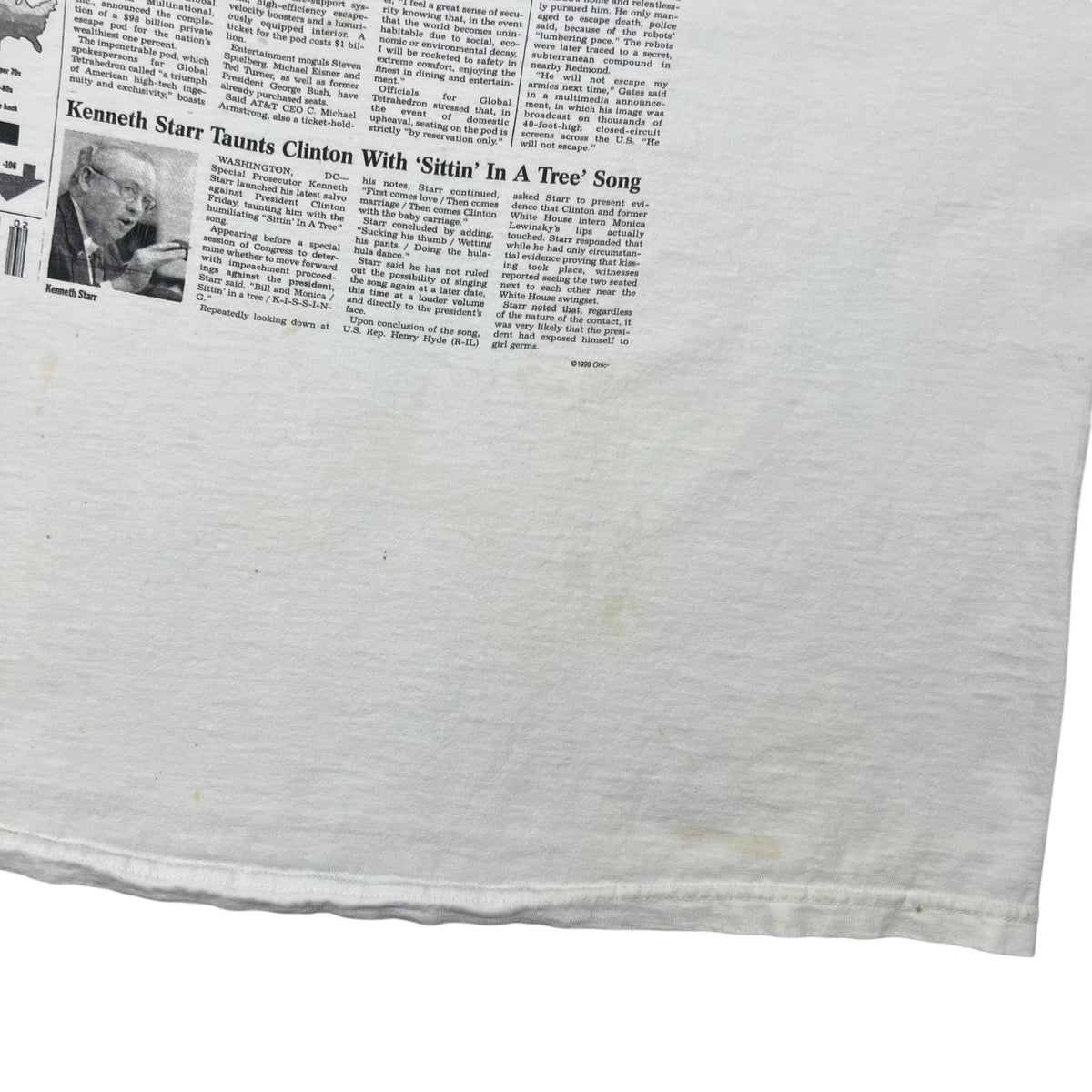 Vintage 1999 The Onion Drugs Win Drug War parody newspaper tee (XL)
