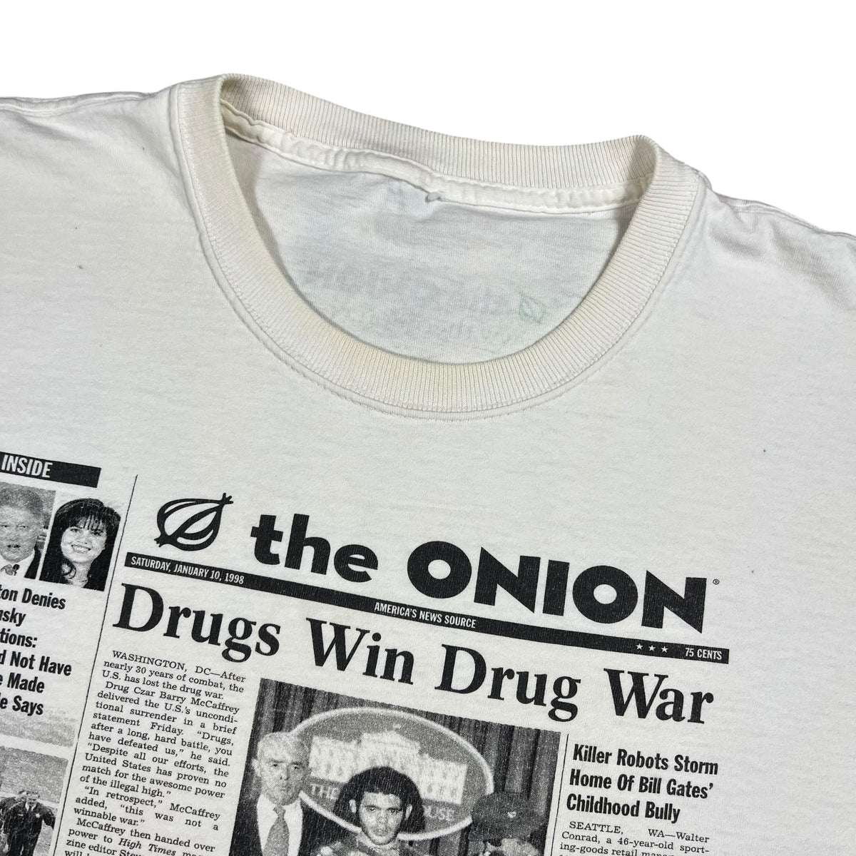 Vintage 1999 The Onion Drugs Win Drug War parody newspaper tee (XL)