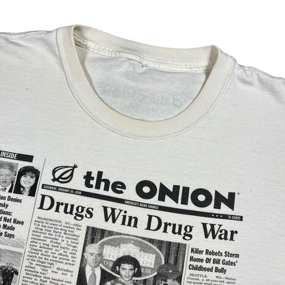 Vintage 1999 The Onion Drugs Win Drug War parody newspaper tee (XL)