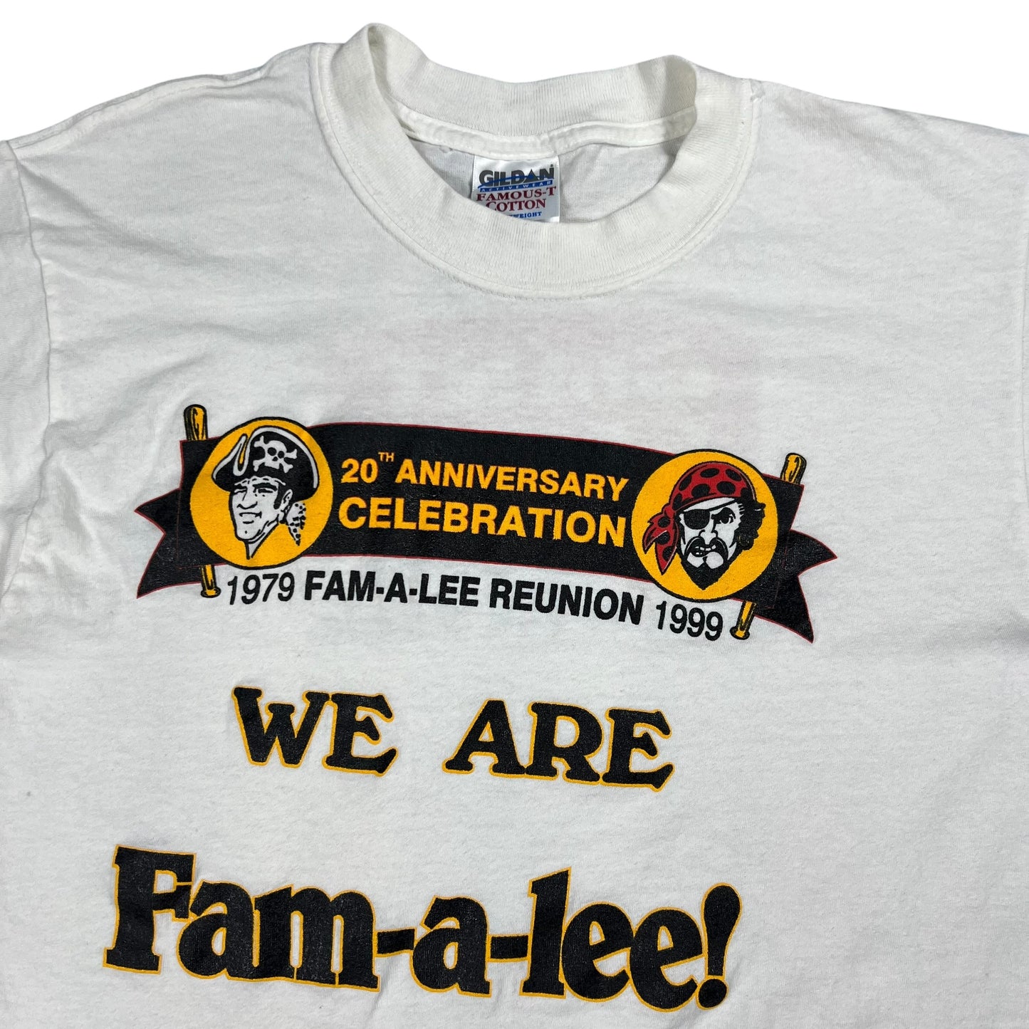 Vintage 1999 Pittsburgh Pirates We Are Fam-A-Lee tee (M)