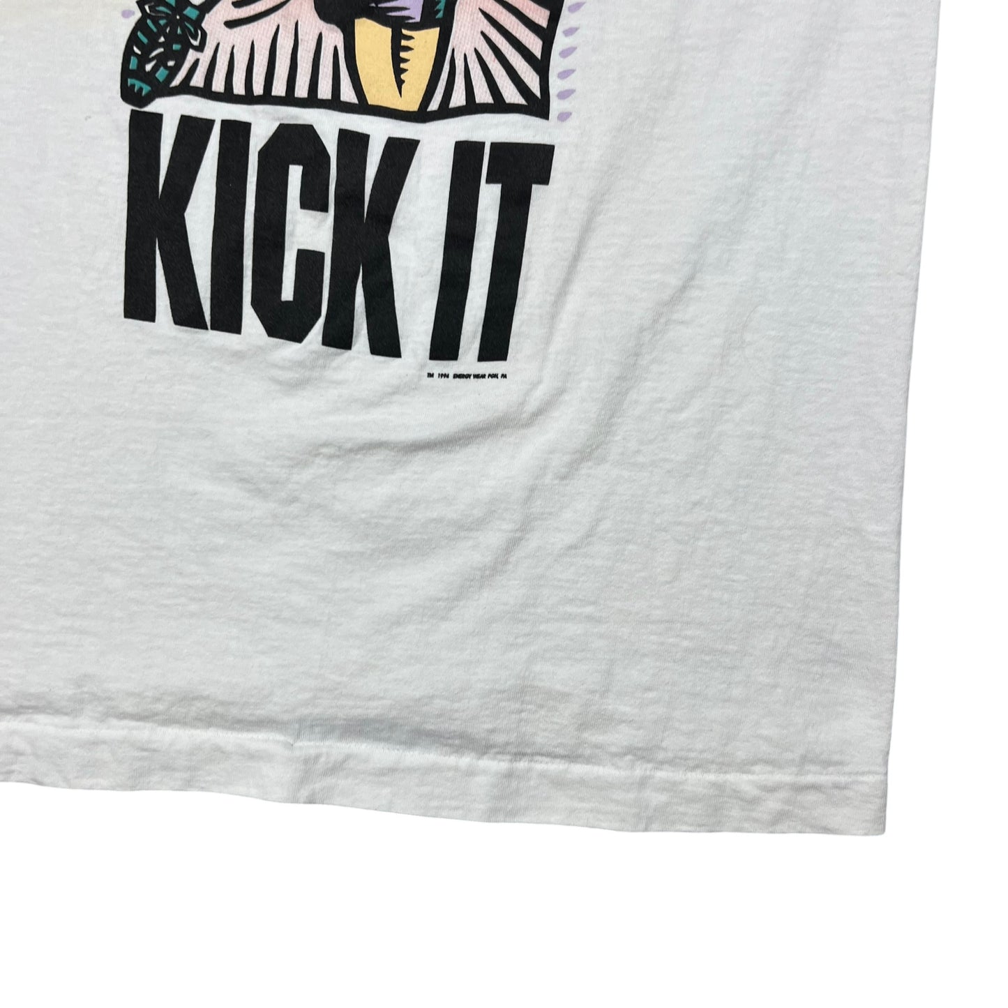 Vintage 1994 Kick It Soccer Art tee (L)