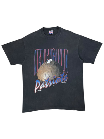 Vintage 1994 New England Patriots faded football NFL tee (XL)