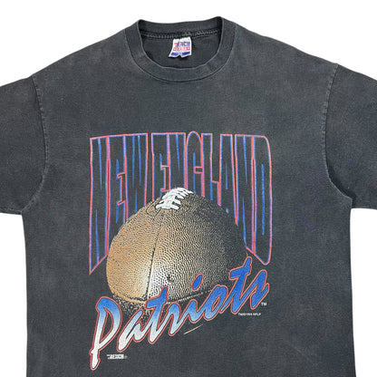 Vintage 1994 New England Patriots faded football NFL tee (XL)