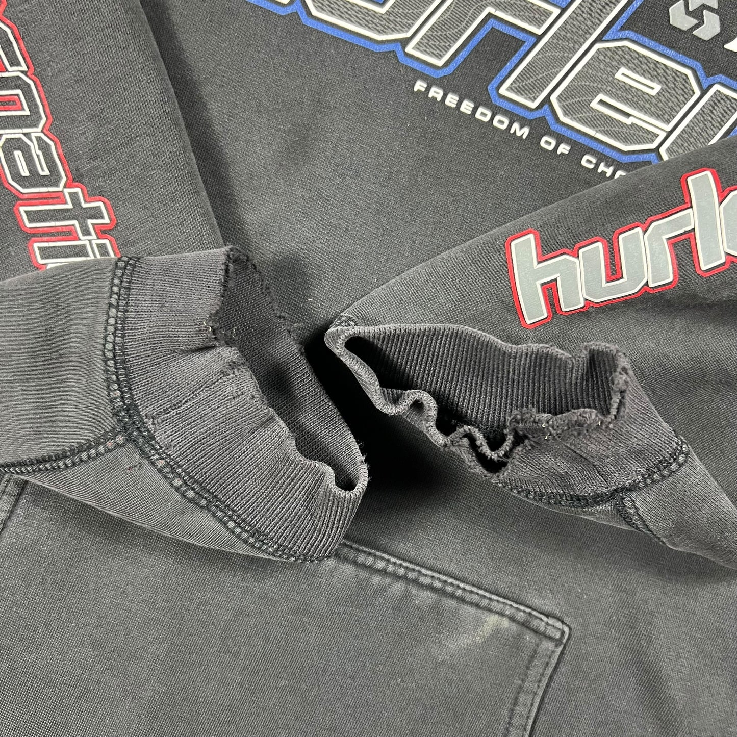 Vintage Y2K Hurley International Freedom of Choice faded surf wear sleeve print hoodie (M/L)