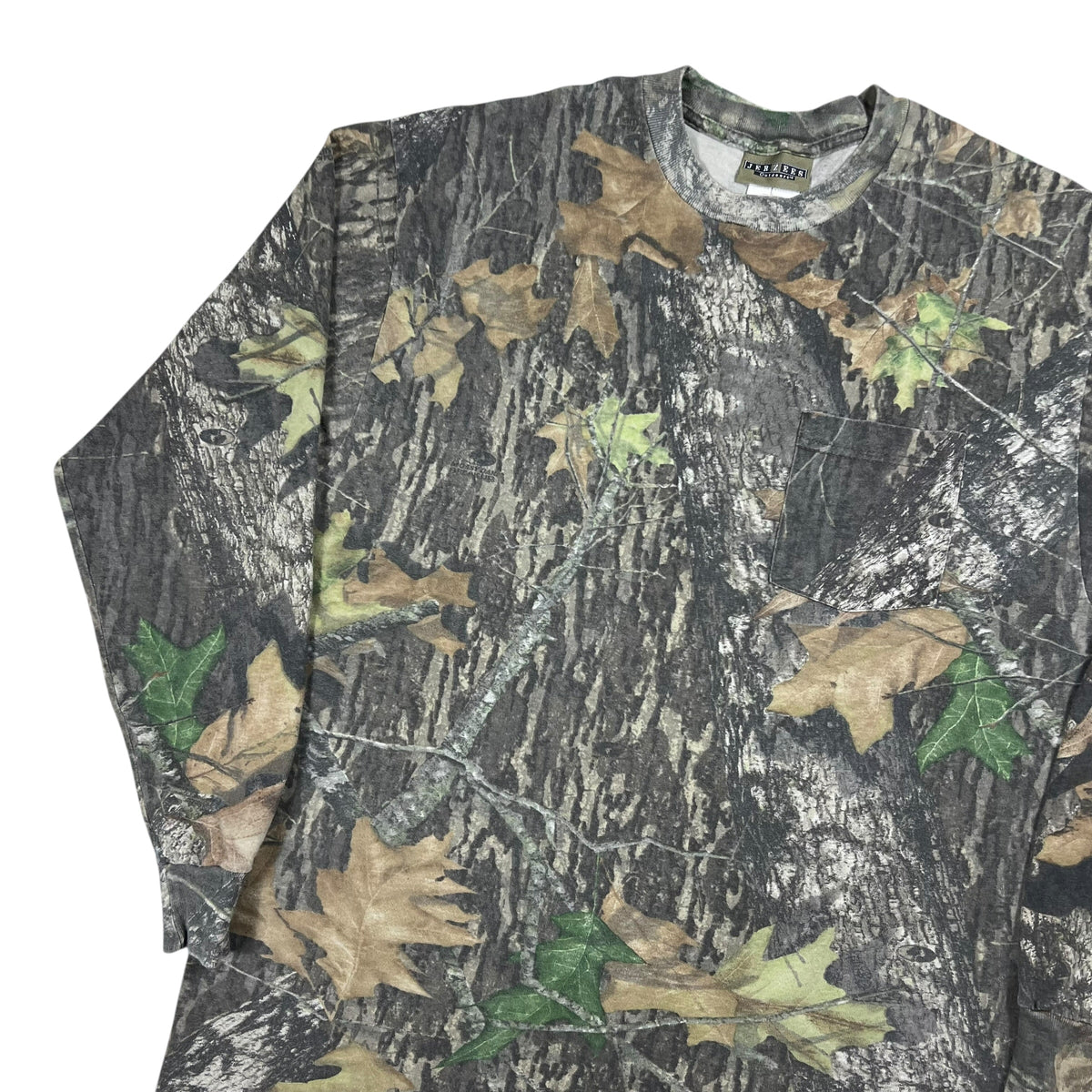 Vintage Y2K Jerzees Outdoors Mossy Oak camo long sleeve pocket tee (L)