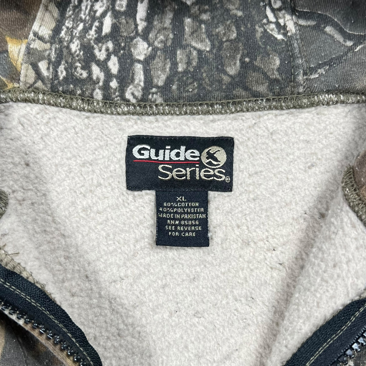 Vintage Y2K Guide Series Real Tree Camo faded zip up hoodie (XL)