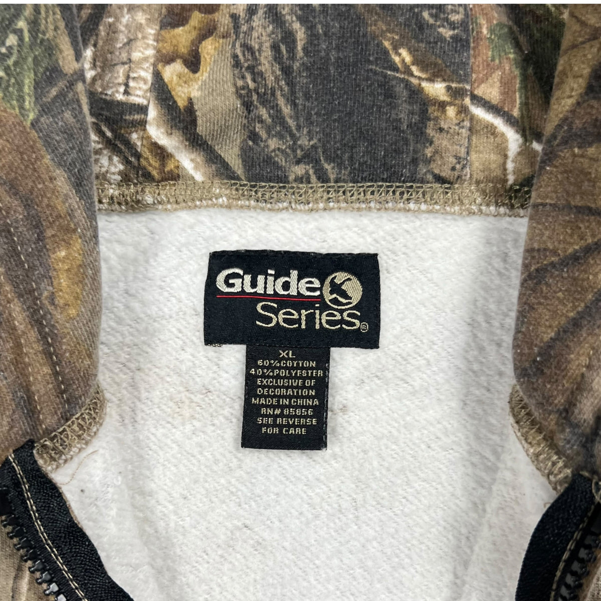 Vintage Y2K Guide Series Real Tree Camo zip up hoodie (XL)