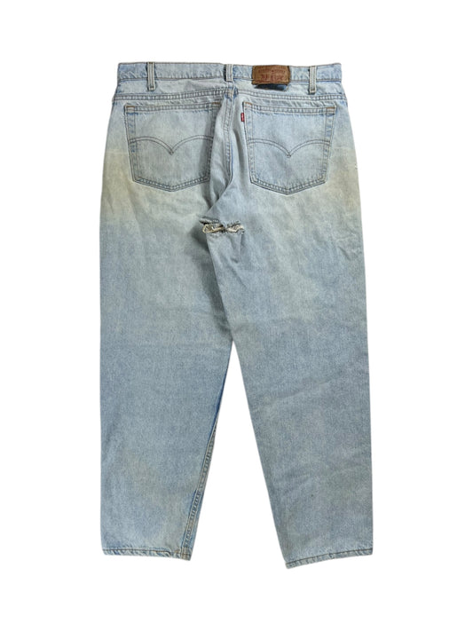 Vintage 90s Levi’s 550 distressed jeans (36x29)