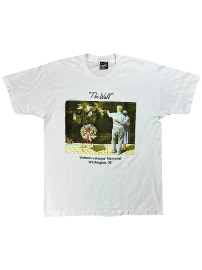 Vintage 90s “The Wall” Vietnam Veterans’ Memorial art tee (L)