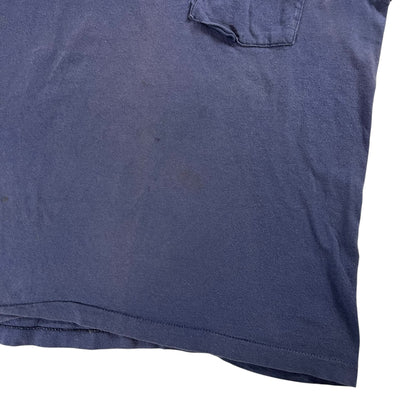 Vintage 80s Fruit of the loom navy blue faded pocket tee (M)