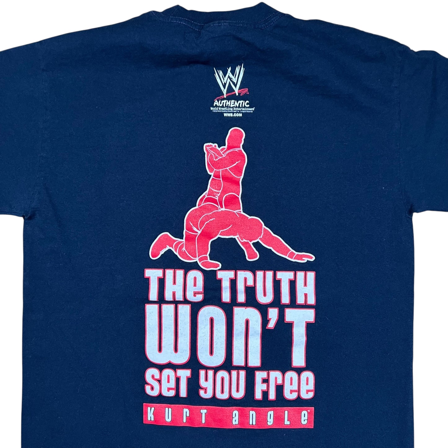 Vintage 2002 WWE Kurt Angle Submit wrestling tee (M)