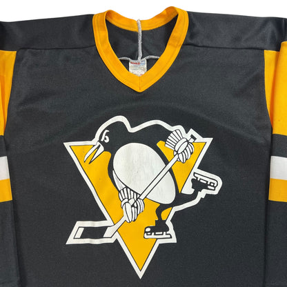 Vintage 90s CCM Pittsburgh Penguins NHL hockey jersey (M)