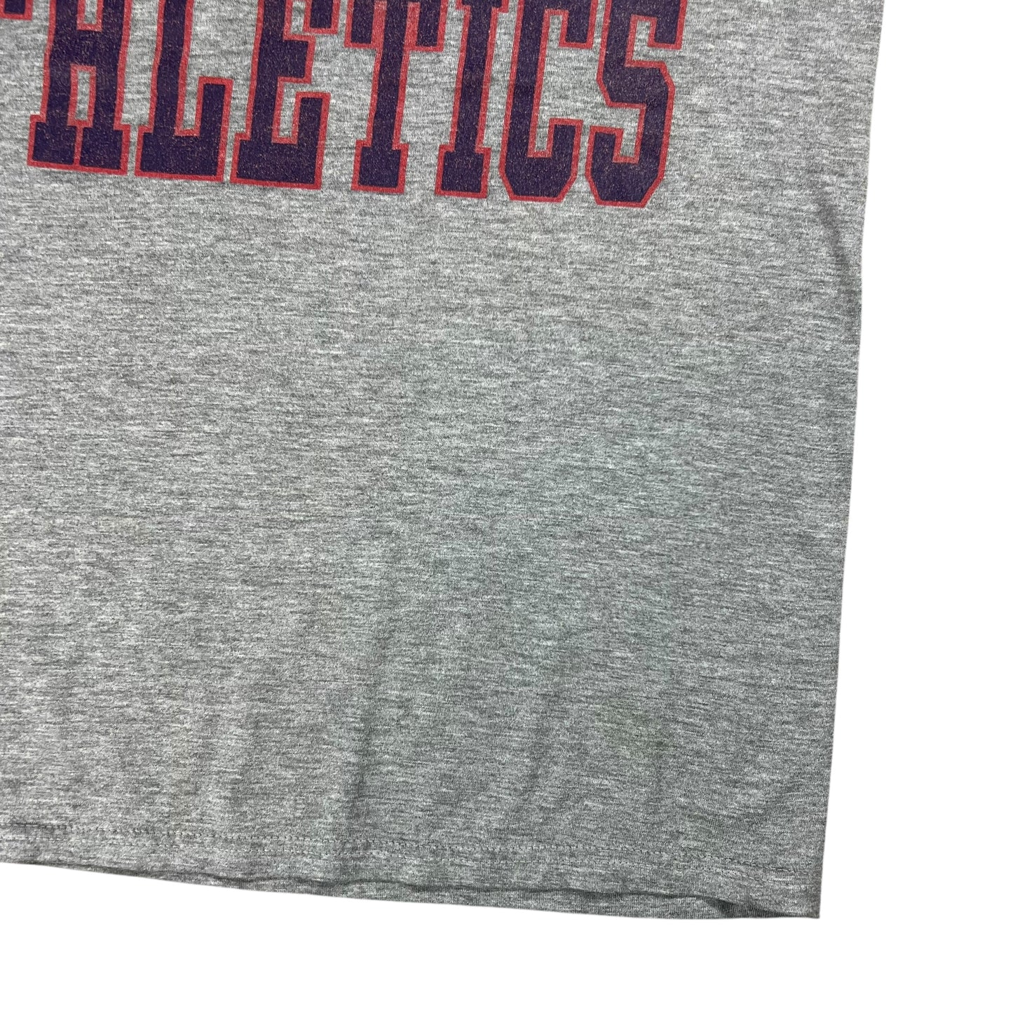 Vintage 90s Russell Athletic Duquesne University Athletics faded tee (L)