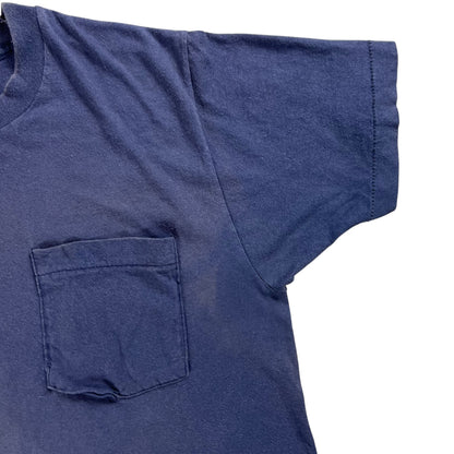 Vintage 80s Fruit of the loom navy blue faded pocket tee (M)