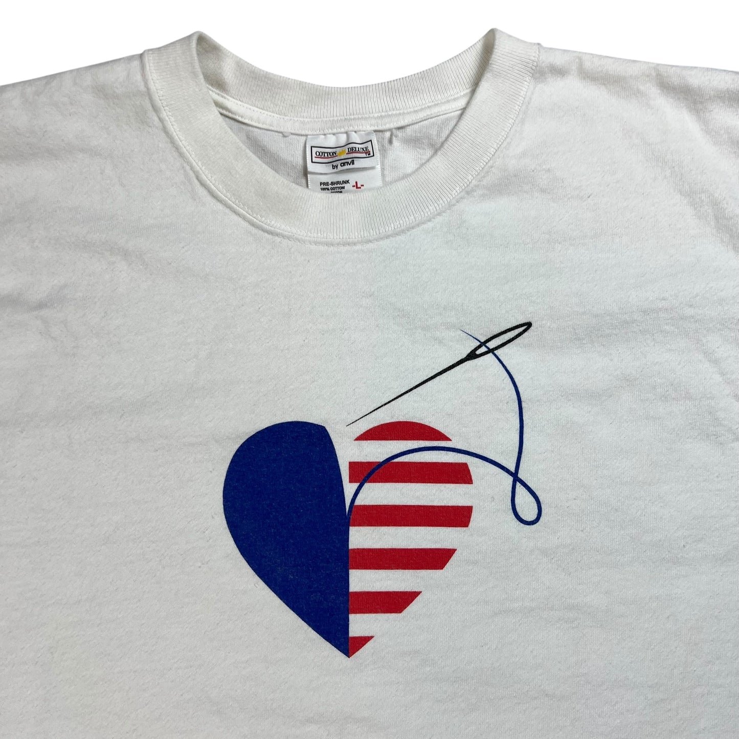 Vintage 90s fashion for America heart thread tee (L)
