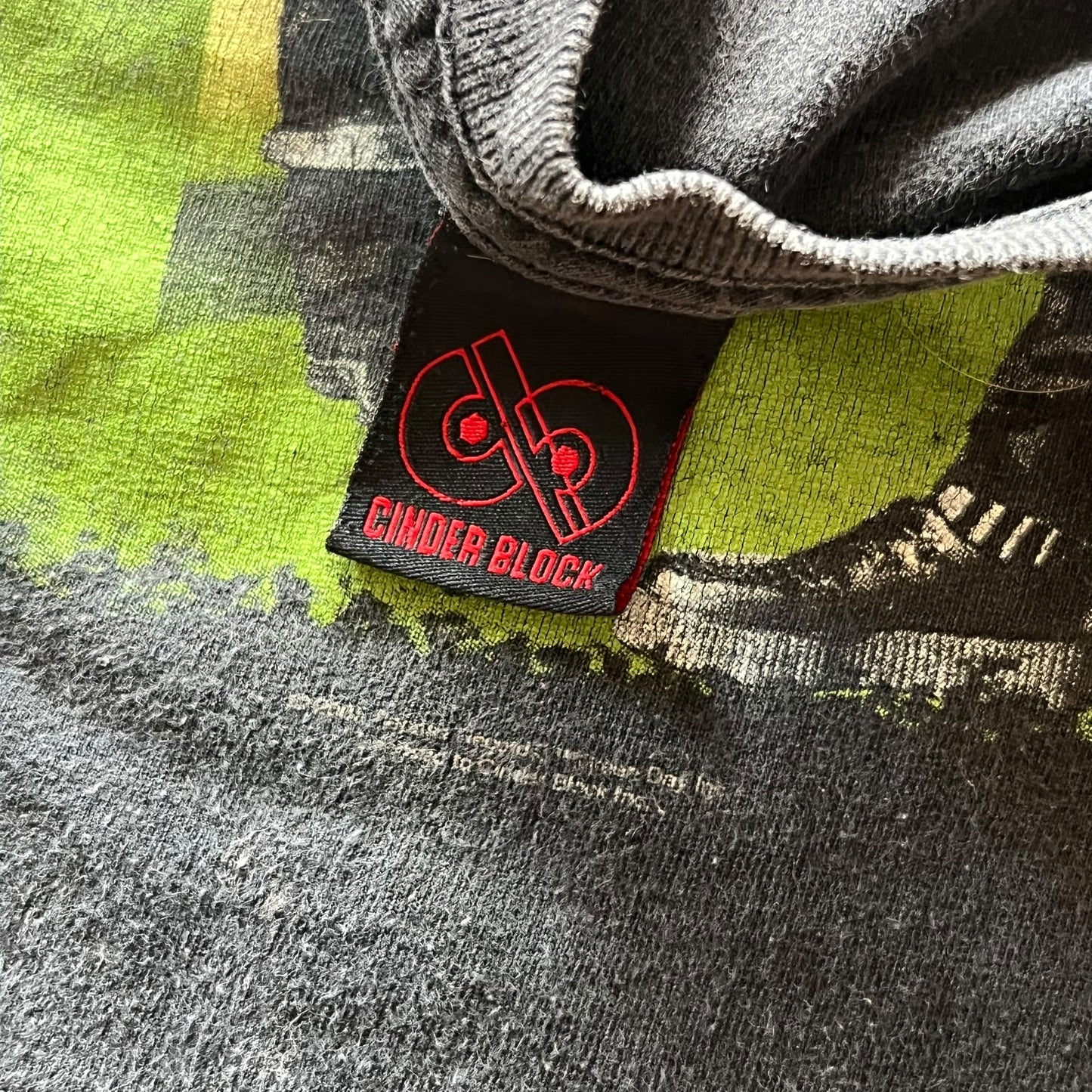 Vintage 2005 Cinderblock Green Day American Idiot band tee (M)
