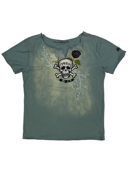 Y2K faded skull v neck tee (L)