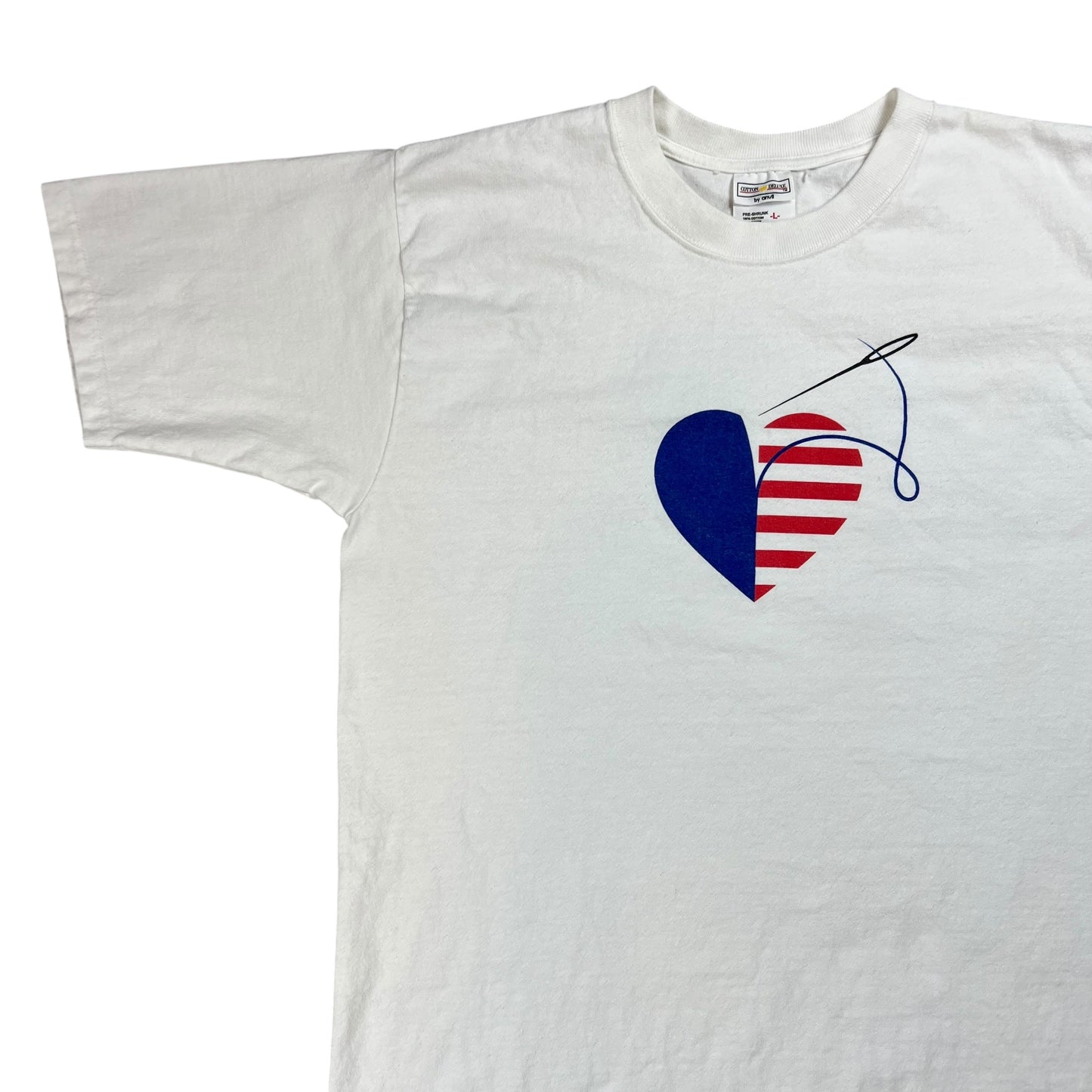 Vintage 90s fashion for America heart thread tee (L)