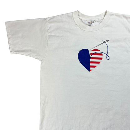 Vintage 90s fashion for America heart thread tee (L)