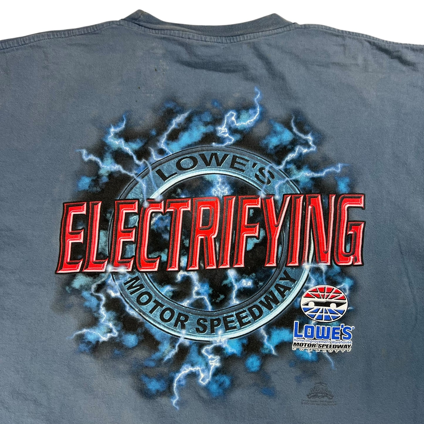 Vintage 2002 Charlotte Lowe’s Motor Speedway lightning racing tee (XXL)