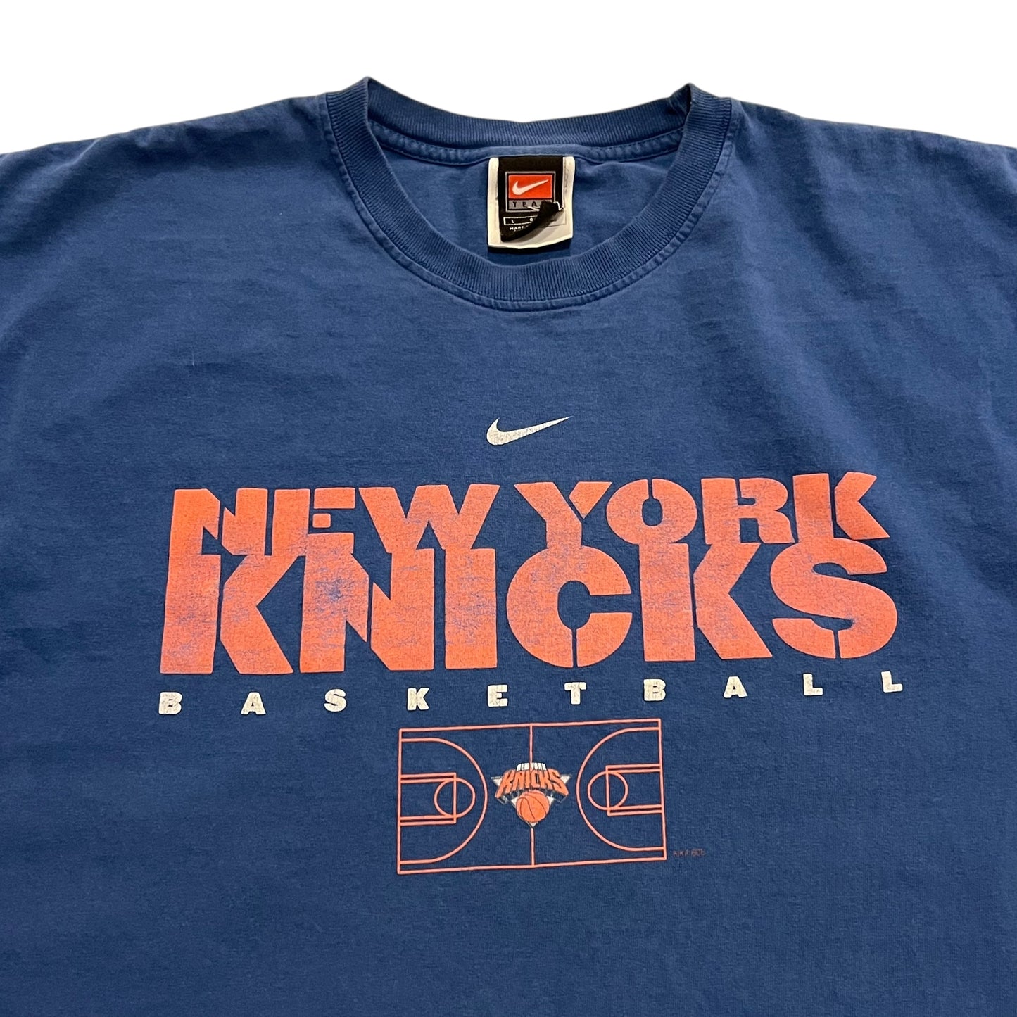 Vintage Y2K Nike New York Knicks center swoosh tee (L)