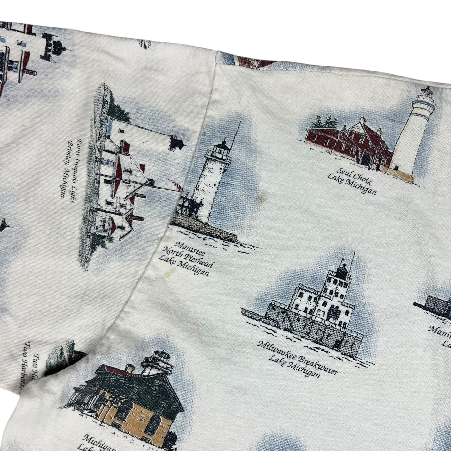 Vintage 90s The Great Lakes Lighthouses all over print tee (XL)