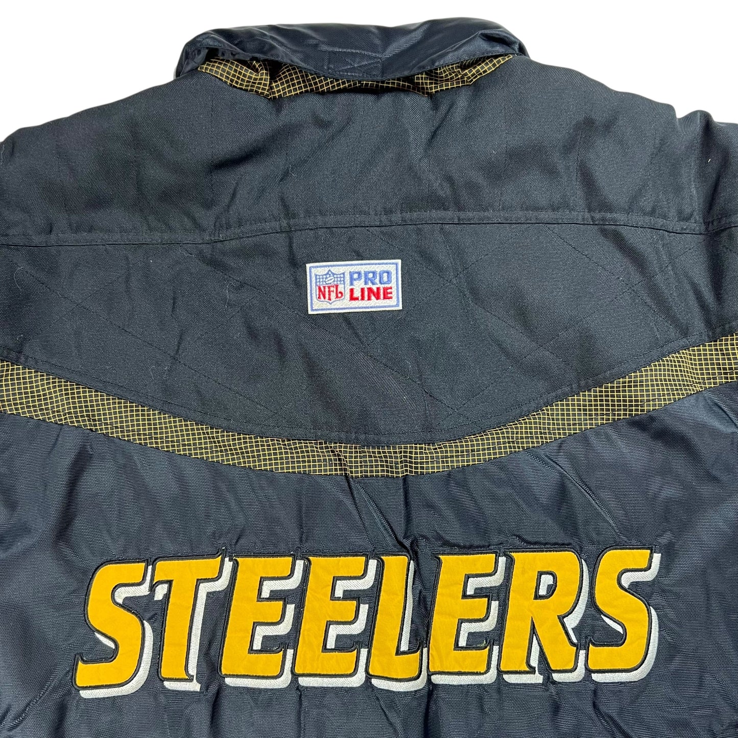 Vintage 90s Logo Athletic Pittsburgh Steelers puffer jacket (XL)