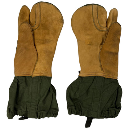 Vintage 1983 US Military Trigger Finger Mittens M-1965