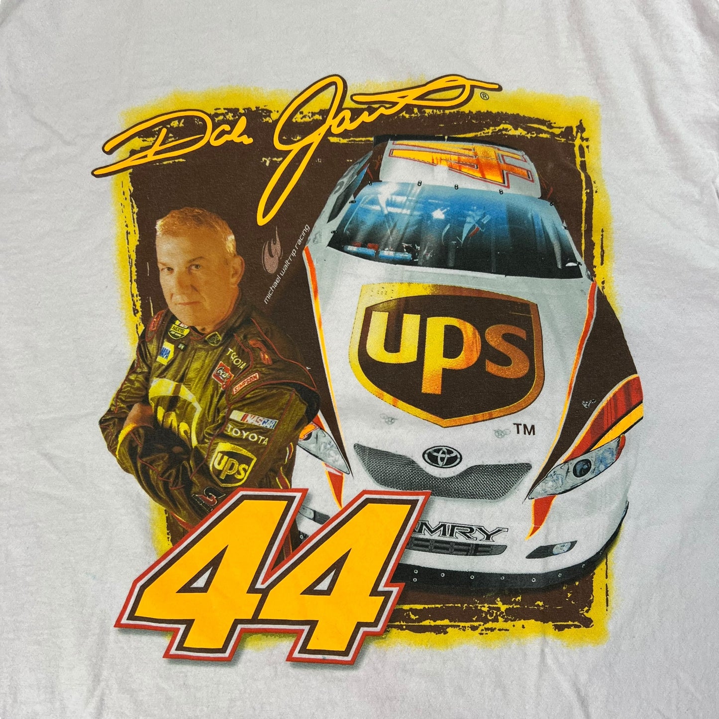 Vintage Y2K NASCAR UPS Dale Jarrett racing tee (L)