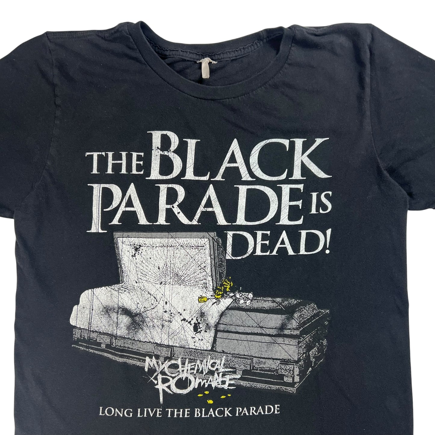 Vintage Y2K My Chemical Romance The Black Parade is Dead! Band tee (S)