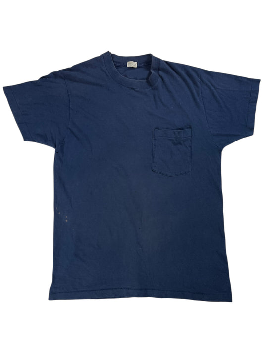 Vintage 80s Fruit of the loom navy blue worn pocket tee (M)