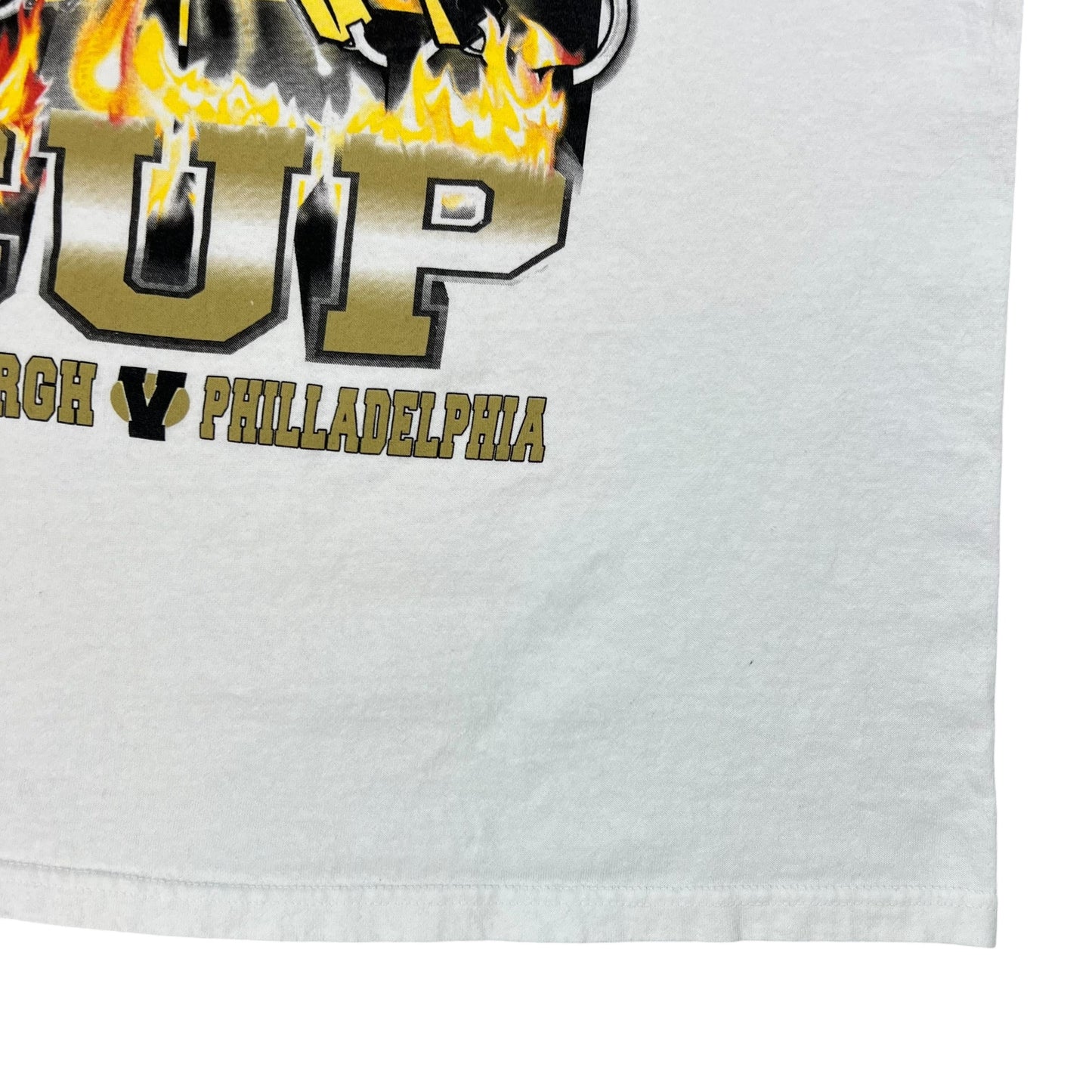 Y2K The Keystone State Cup Pittsburgh Penguins Philadelphia Flyers tee (XL)