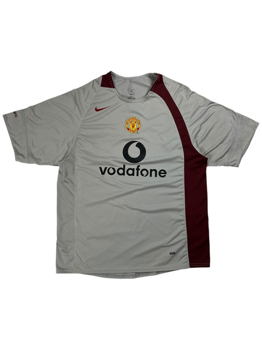 Vintage 2004-05 Nike Manchester United Vodafone soccer jersey (L)