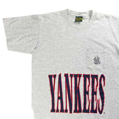 Vintage 90s New York Yankees graphic pocket tee (L)