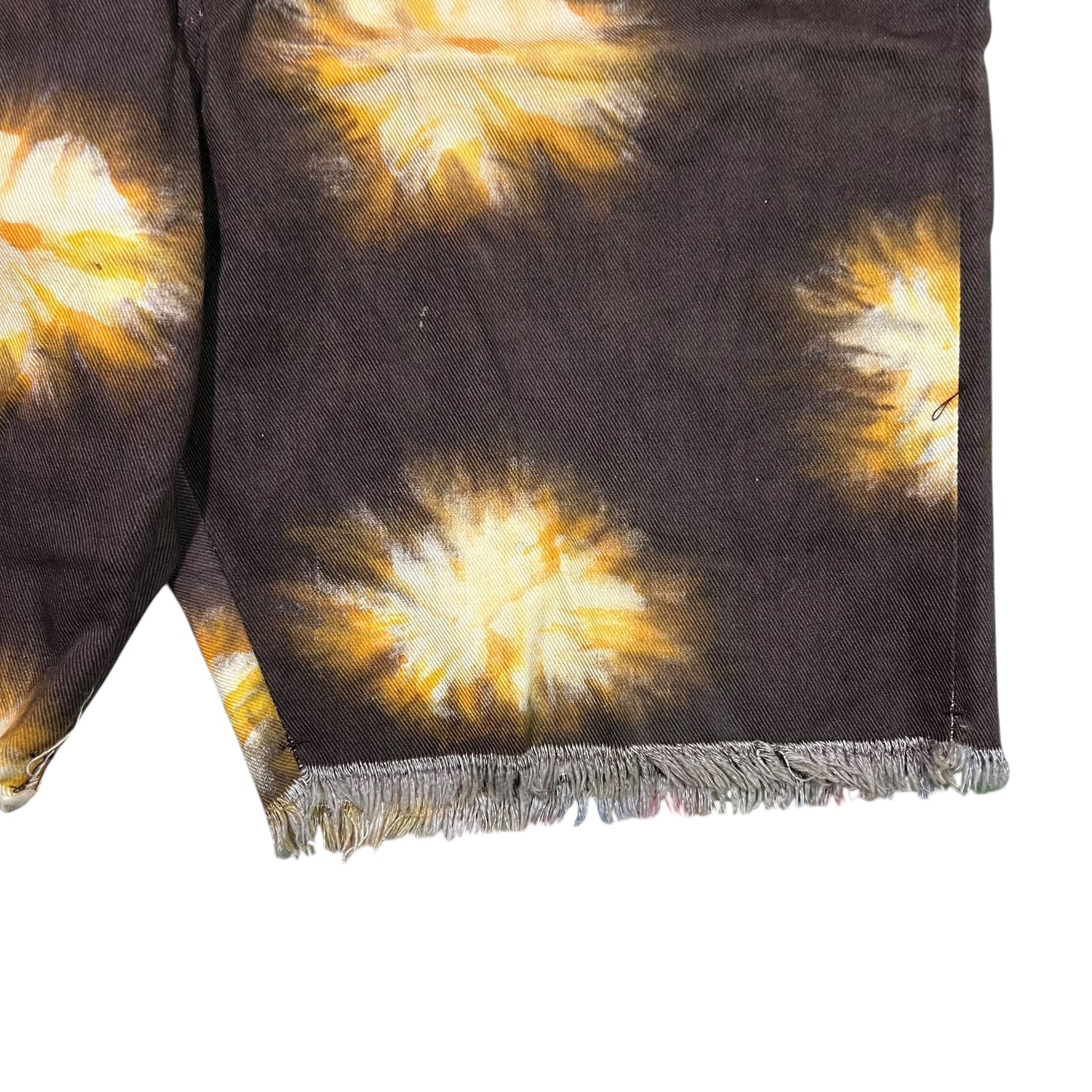 Vintage 1970s Hippie psychedelic cut off shorts (34)