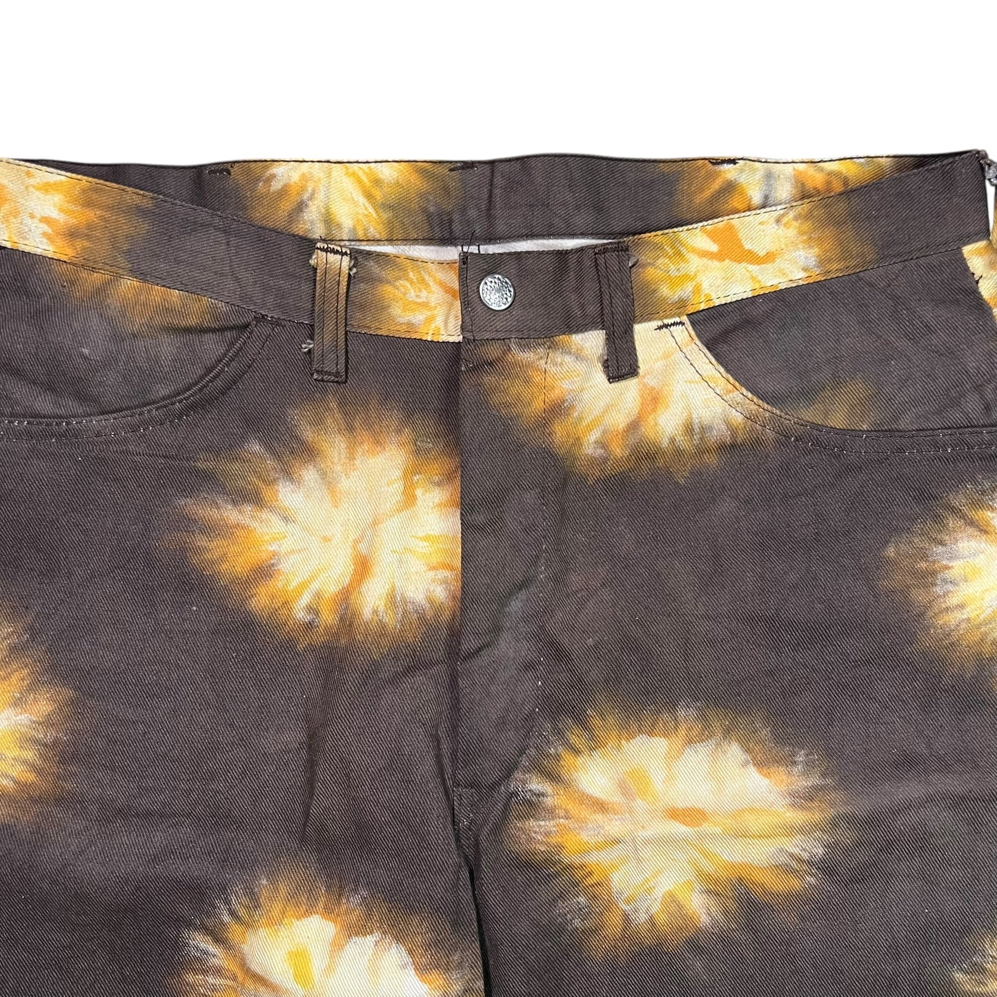 Vintage 1970s Hippie psychedelic cut off shorts (34)