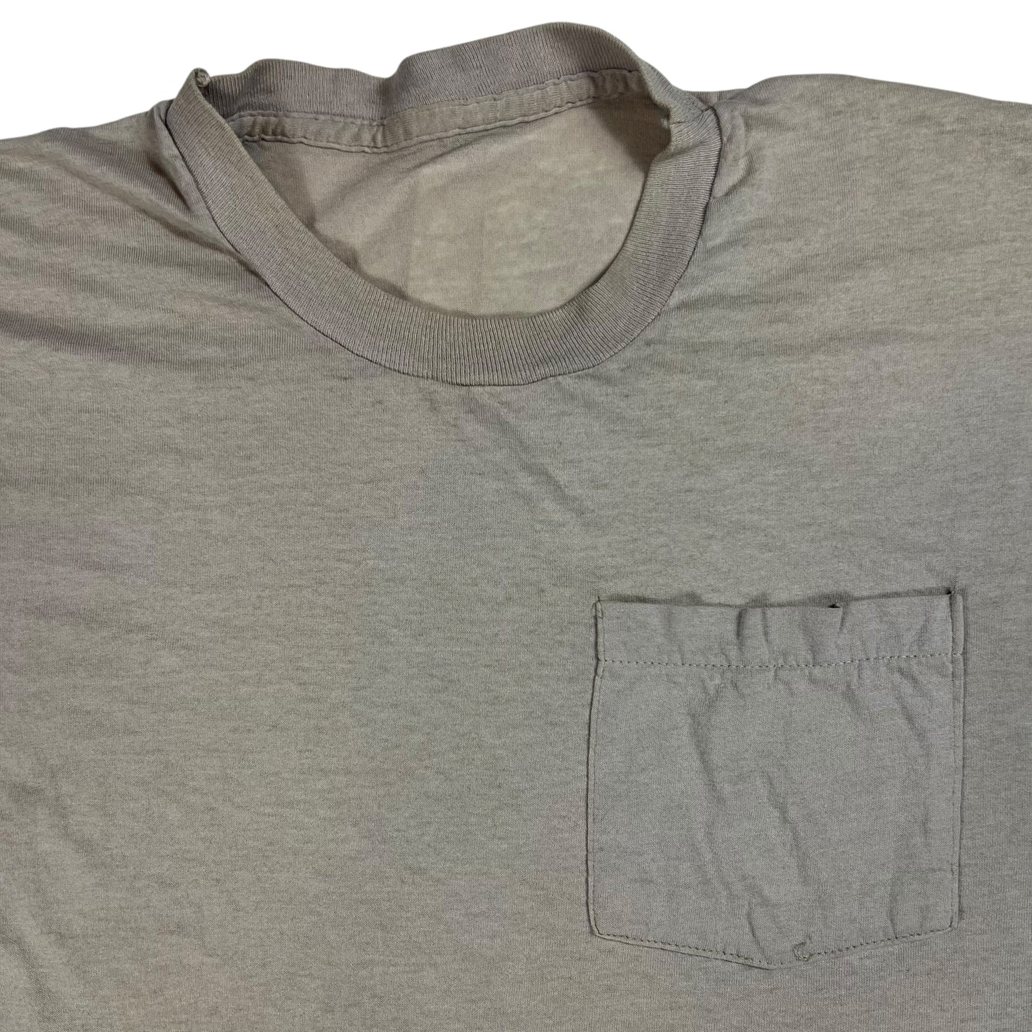 Vintage 80s single stitch selvedge beige faded pocket tee (L)