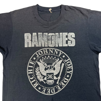 Vintage 80s The Ramones faded band tee (M)