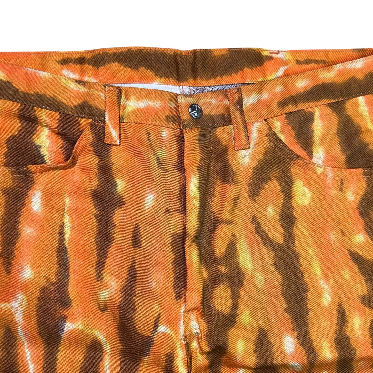 Vintage 1970s Hippie psychedelic tie dye cut off shorts (34)