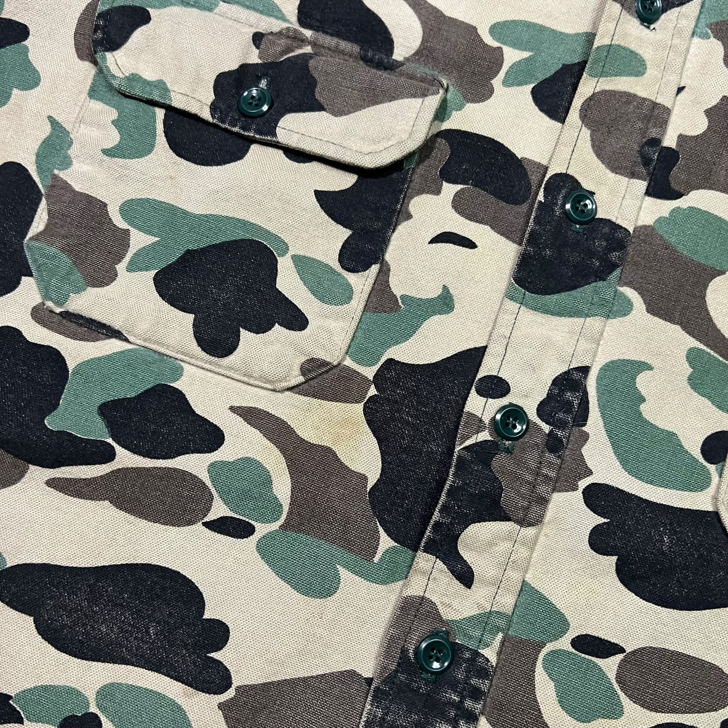 Vintage 80s Woolrich Duck Camo Chamois button up shirt (XL)