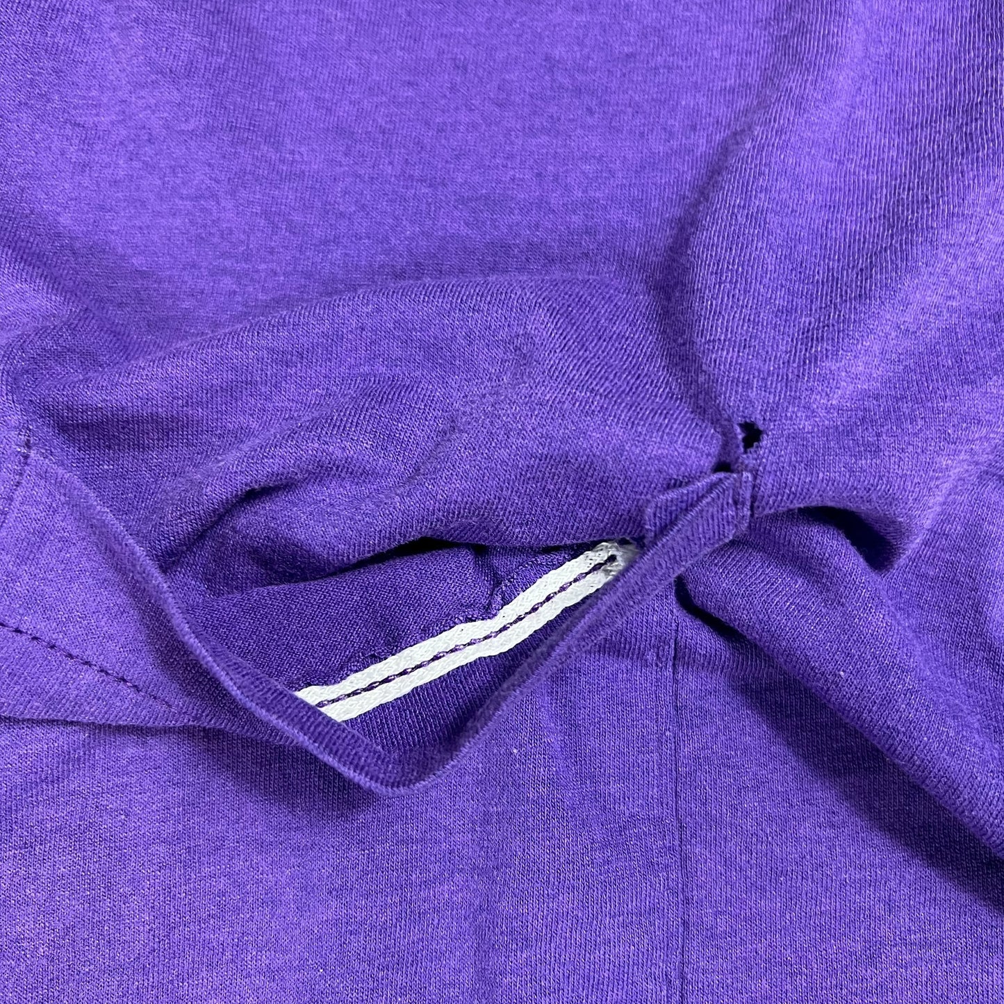 Vintage 80s Fruit of the Loom purple selvedge pocket tee (M)