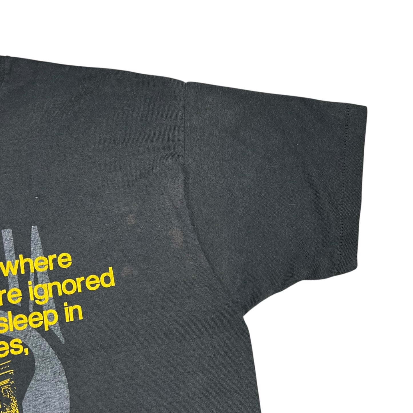 Vintage 80s “Only in America will you find a DRAFT DODGER sleeping in the White House faded tee (XL)