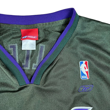 Vintage Y2K Milwaukee Bucks Ray Allen faded NBA jersey (XXL)