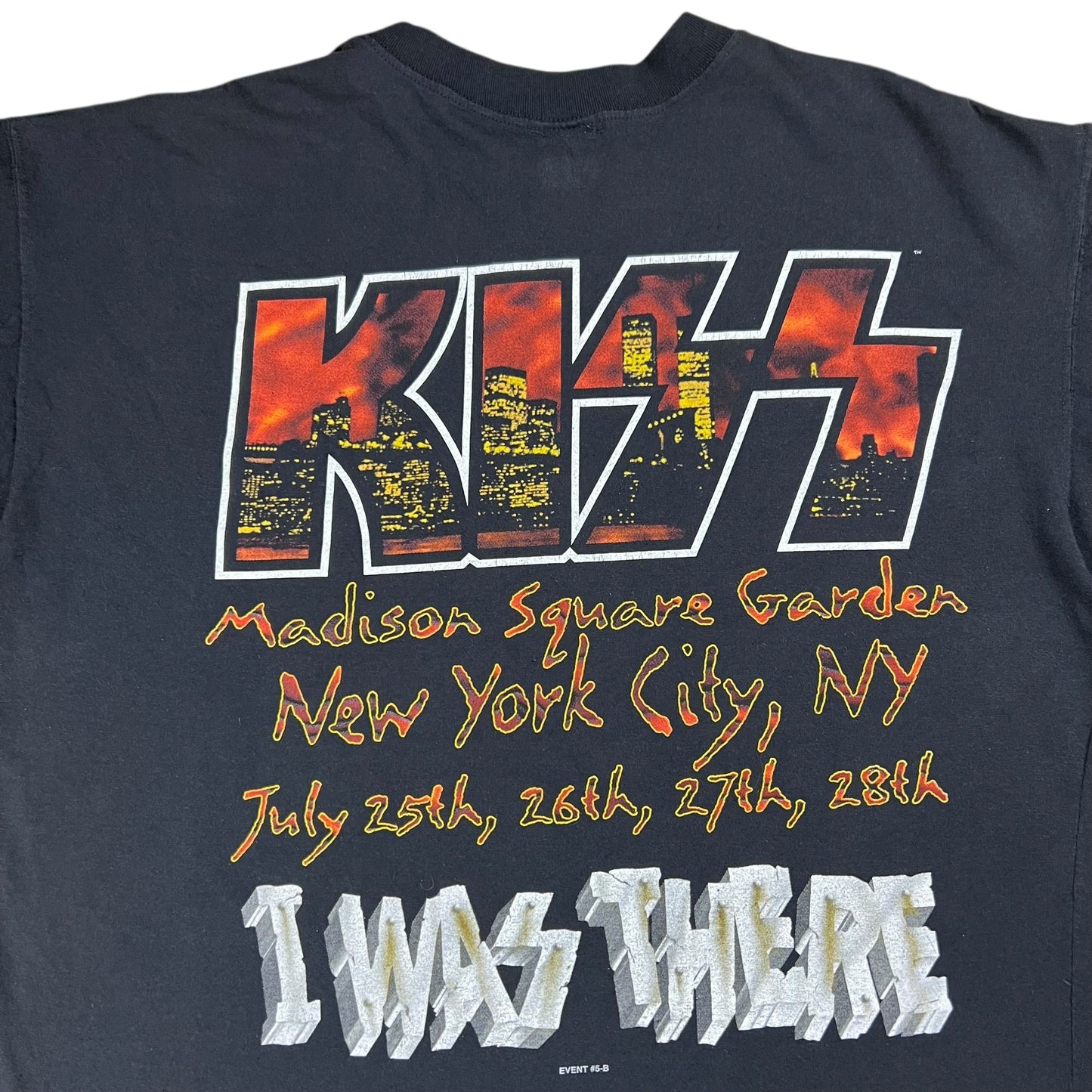Vintage 1996-97 KISS Madison Square Garden NYC band tee (XL)