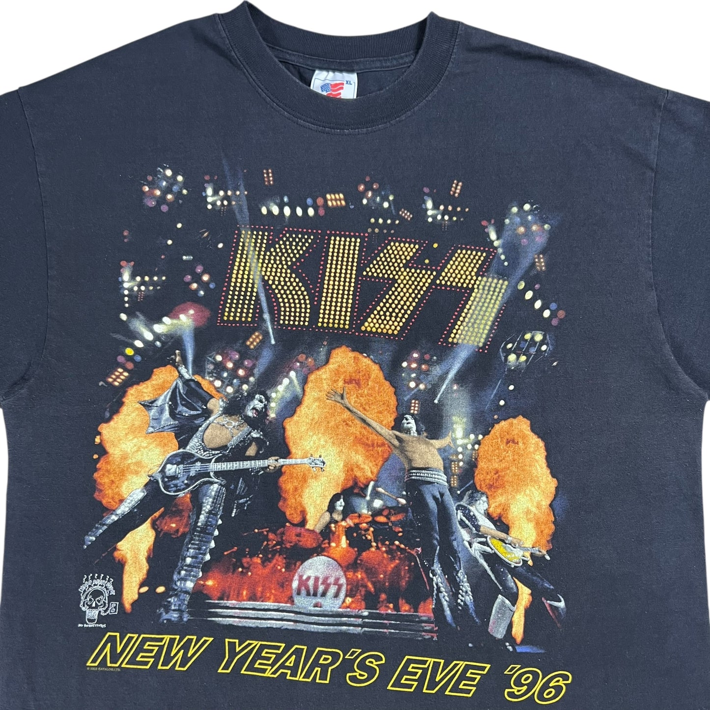 Vintage 1996 KISS New Year’s Eve Meadowlands Meltdown faded band tee (XL)