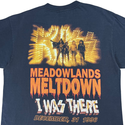 Vintage 1996 KISS New Year’s Eve Meadowlands Meltdown faded band tee (XL)