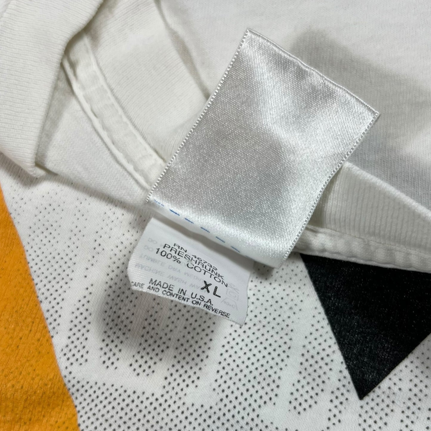 Vintage 90s Chalk Line Pittsburgh Penguins all over print tee (L)