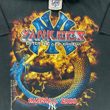 Load image into Gallery viewer, Vintage 2000 Lee New York NY Yankees year of the dragon MLB tee (L)