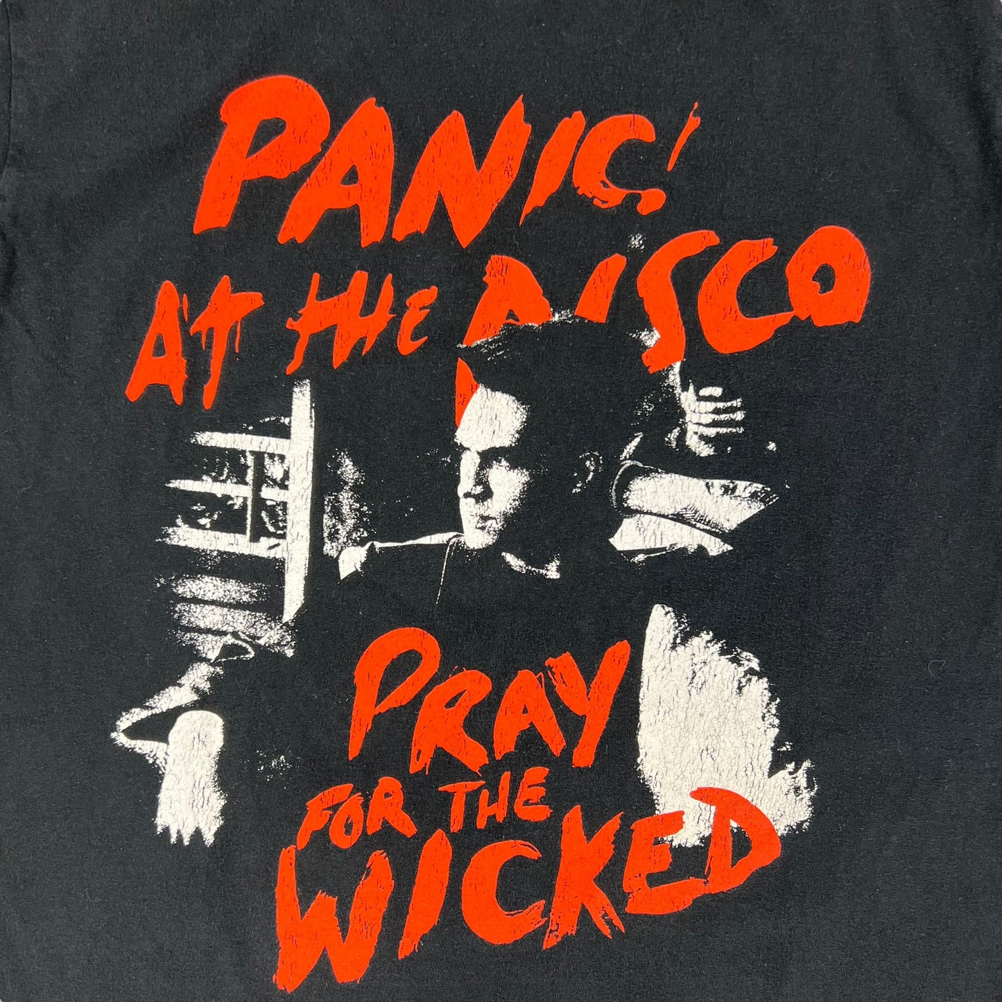 Y2K Panic! At The Disco Pray For The Wicked Band tee (M)